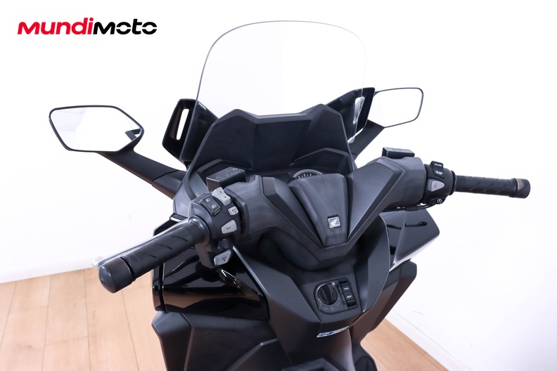Motorbike image 10