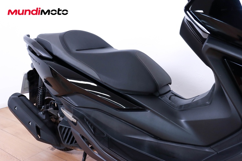 Motorbike image 13