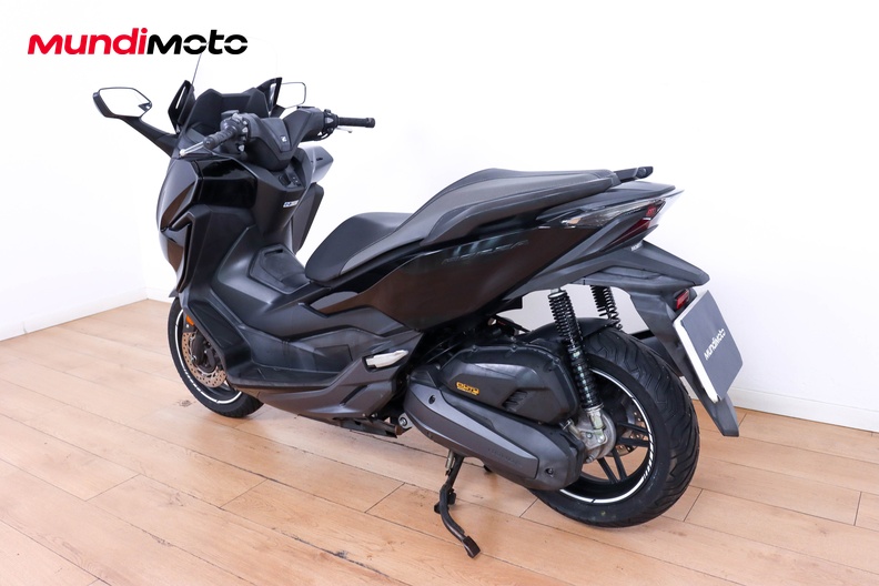 Motorbike image 6