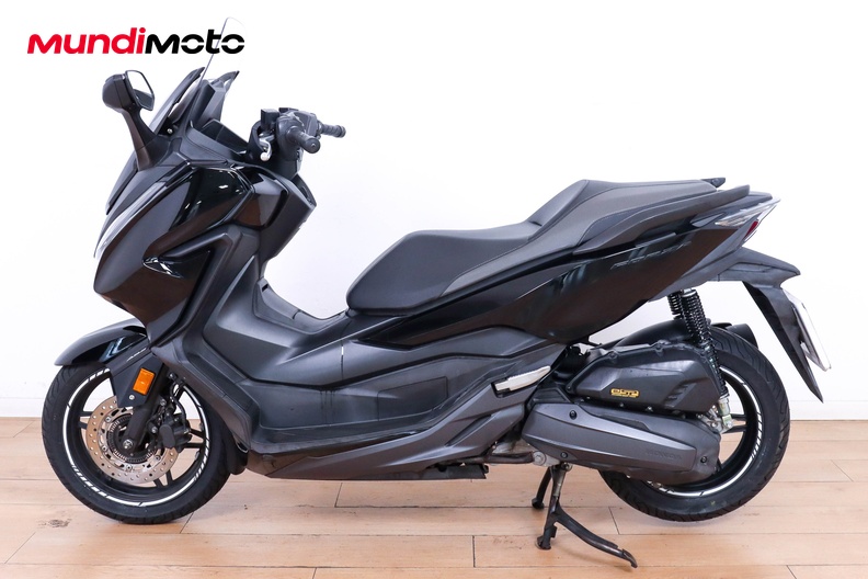 Motorbike image 5
