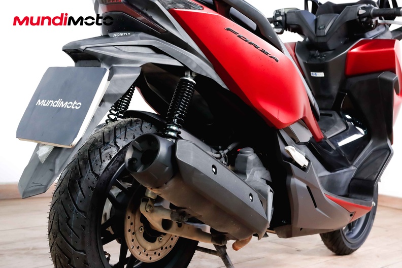 Motorbike image 3