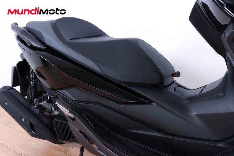 Motorbike image 12