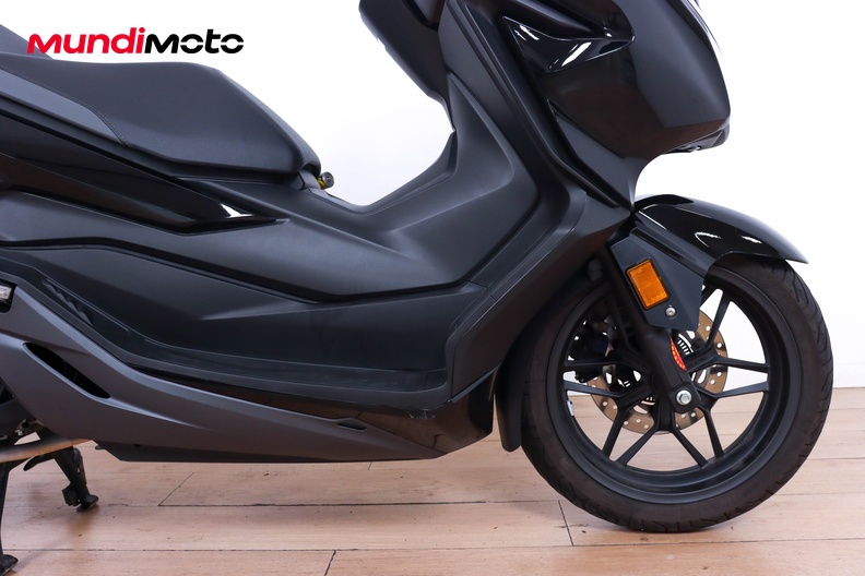 Motorbike image 13