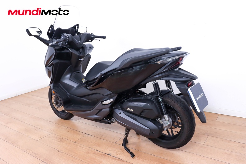 Motorbike image 6