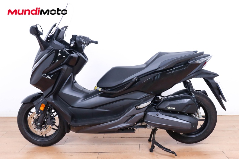Motorbike image 5
