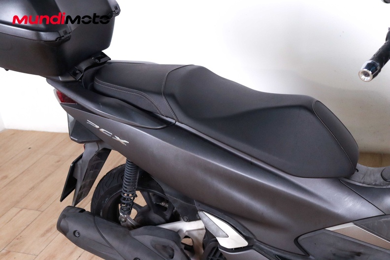 Motorbike image 13
