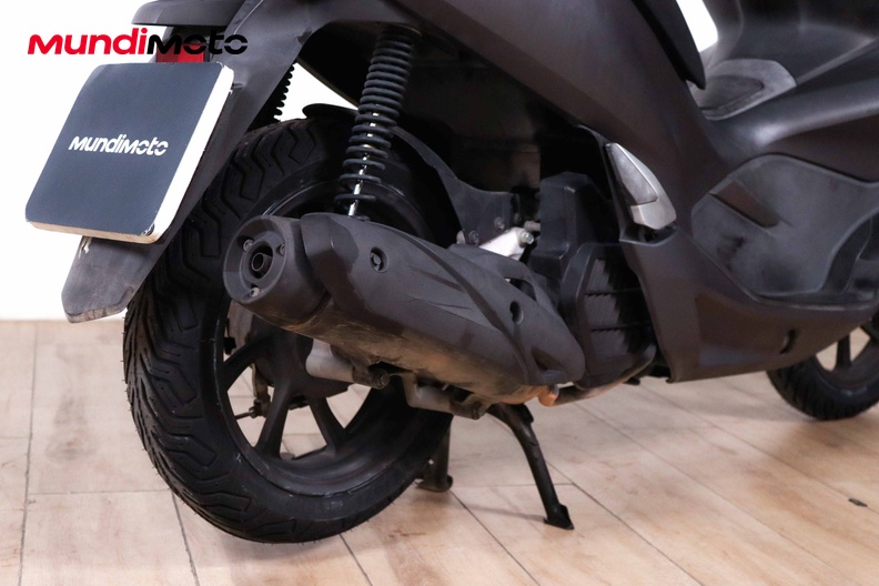 Motorbike image 3