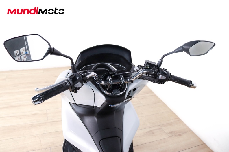 Motorbike image 10