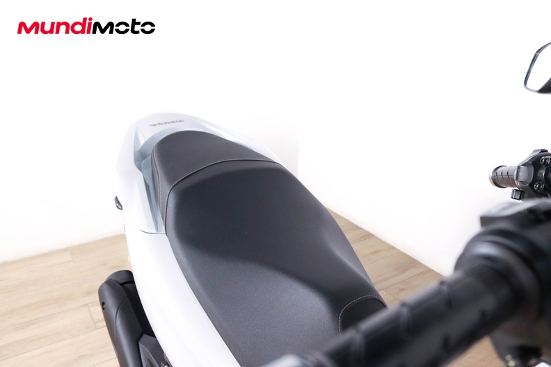 Motorbike image 12