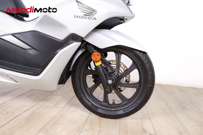 Motorbike image 7