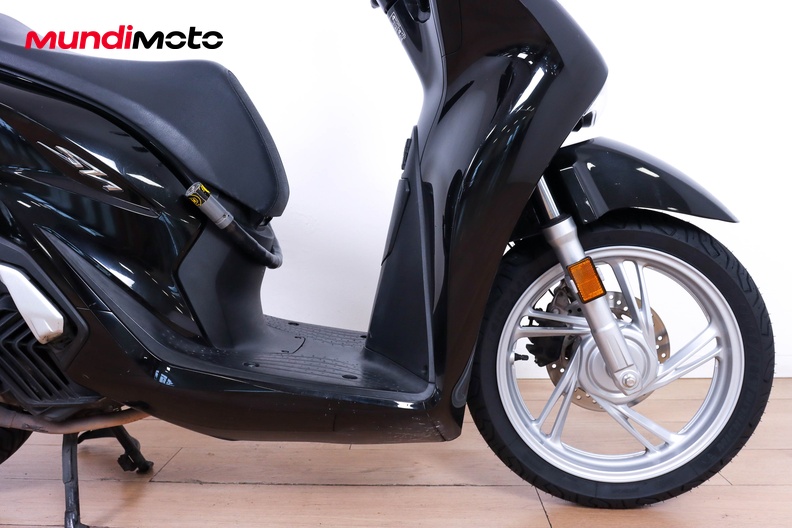 Motorbike image 12