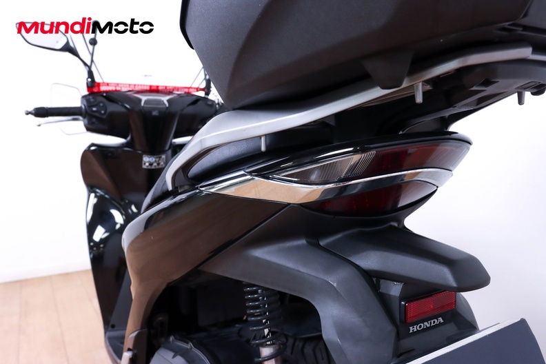 Motorbike image 9