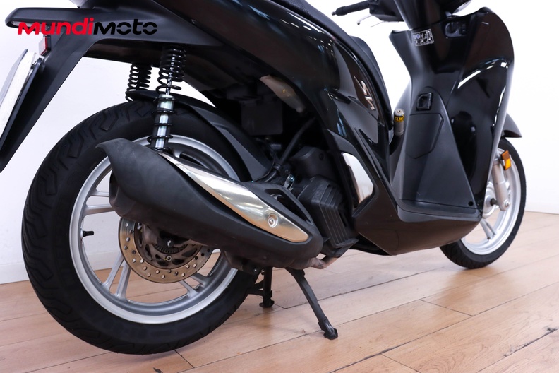 Motorbike image 3