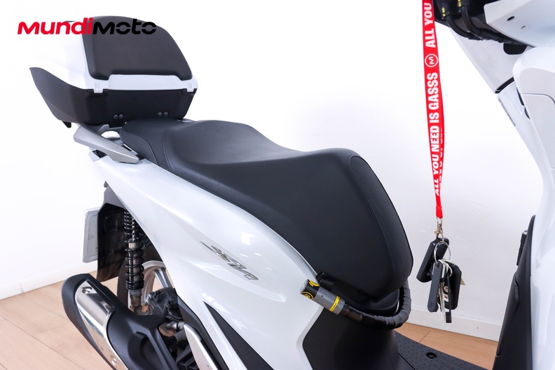 Motorbike image 12