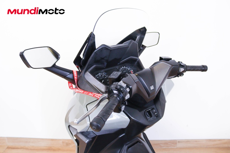 Motorbike image 10