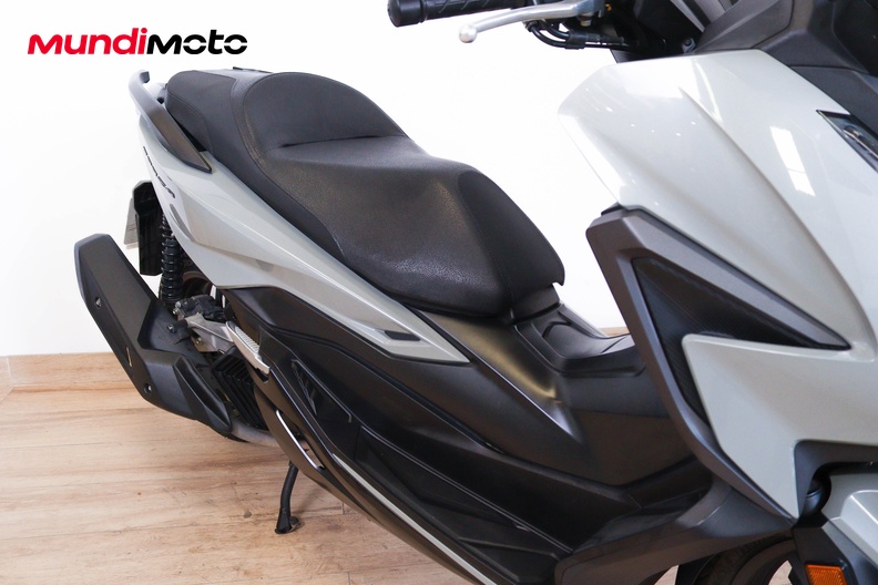 Motorbike image 13