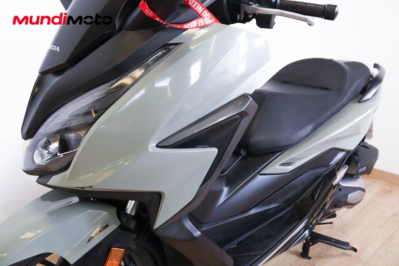 Motorbike image 7