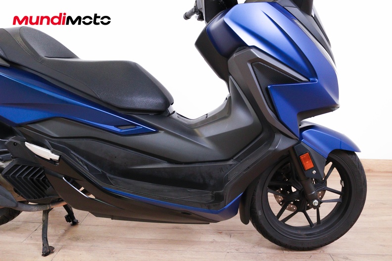 Motorbike image 12