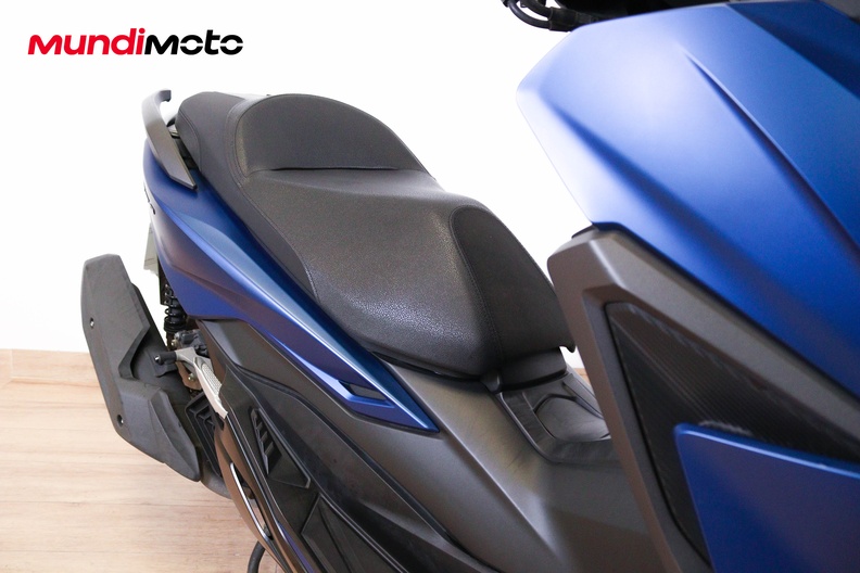 Motorbike image 13