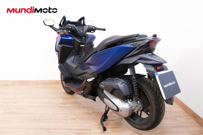 Motorbike image 7