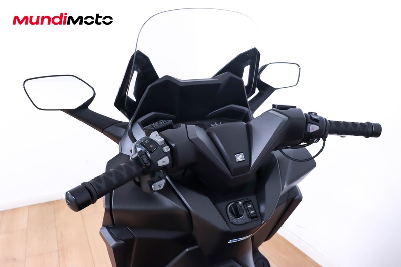 Motorbike image 10