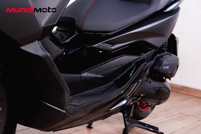 Motorbike image 8