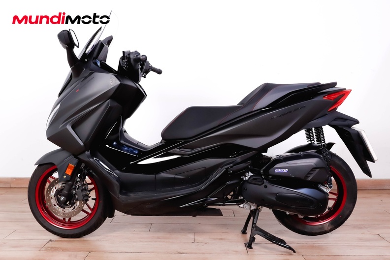 Motorbike image 5