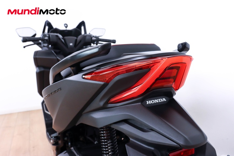 Motorbike image 9