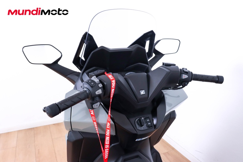 Motorbike image 10