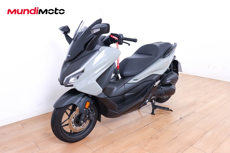 Motorbike image 7