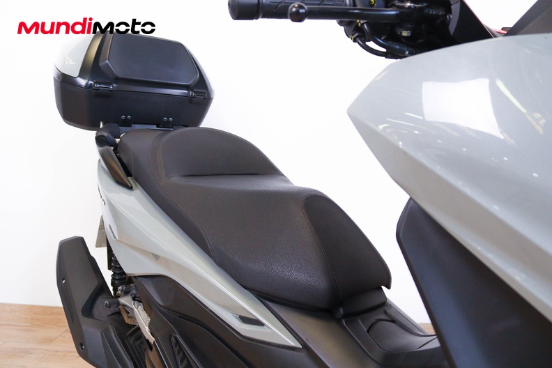 Motorbike image 13