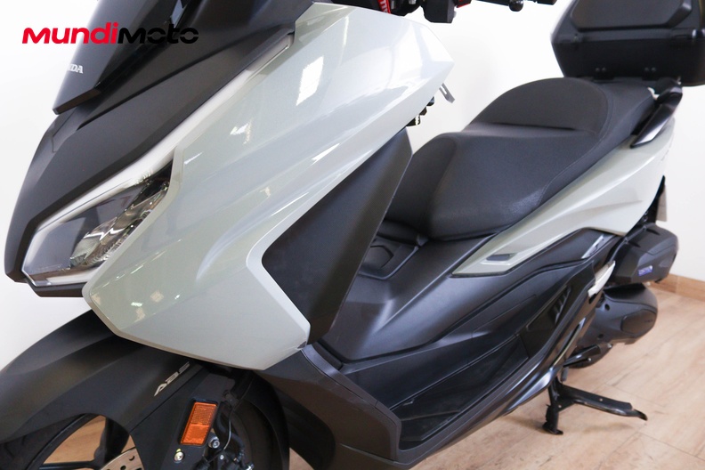 Motorbike image 7