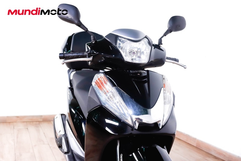 Motorbike image 4