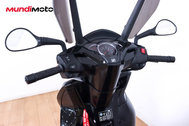 Motorbike image 10