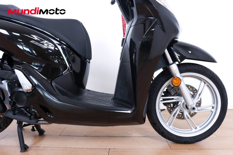 Motorbike image 13