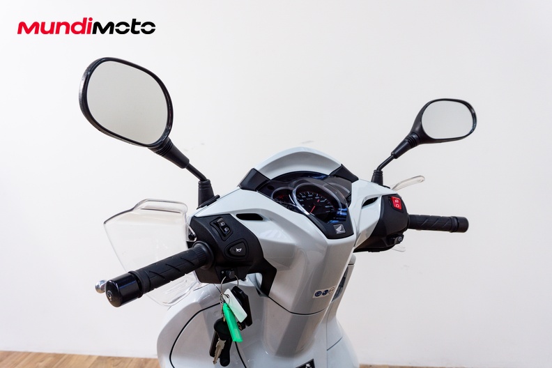 Motorbike image 10