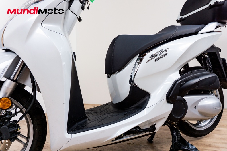 Motorbike image 9