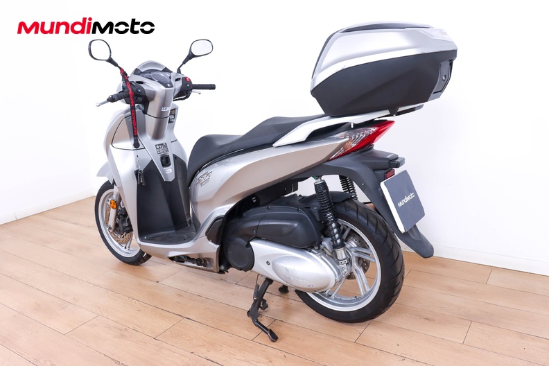 Motorbike image 6