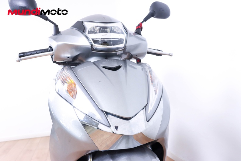 Motorbike image 4