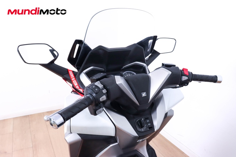 Motorbike image 10