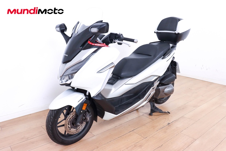 Motorbike image 7