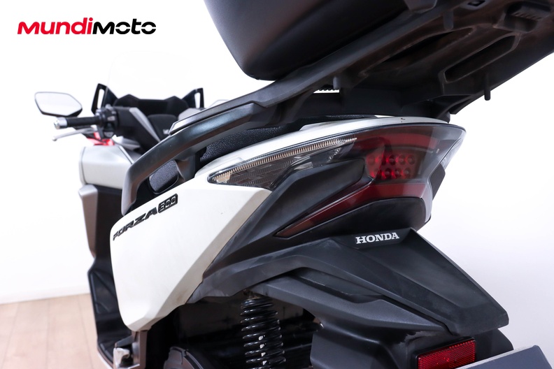 Motorbike image 9