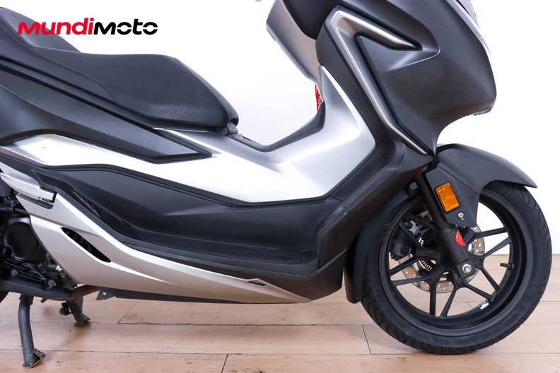 Motorbike image 12