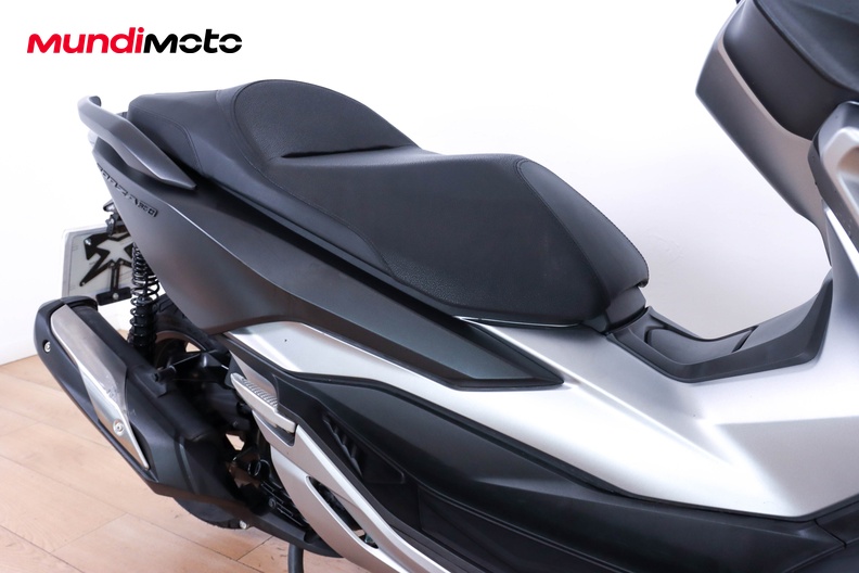 Motorbike image 13