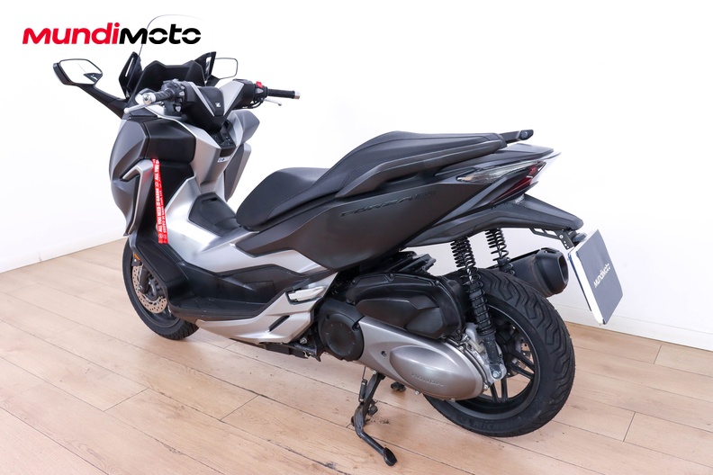 Motorbike image 6