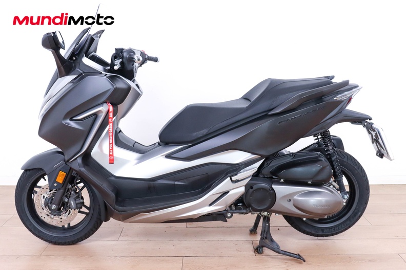 Motorbike image 5