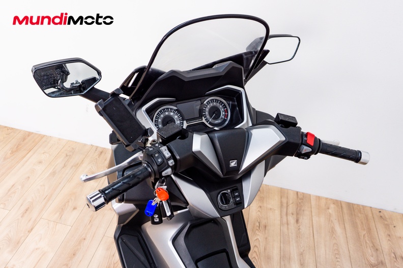Motorbike image 10