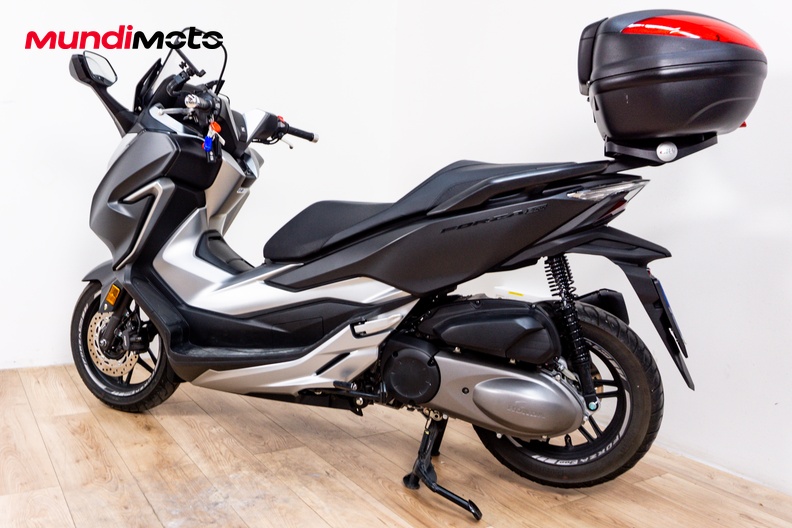 Motorbike image 7