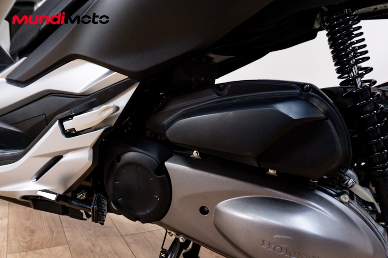 Motorbike image 8