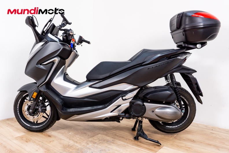 Motorbike image 5